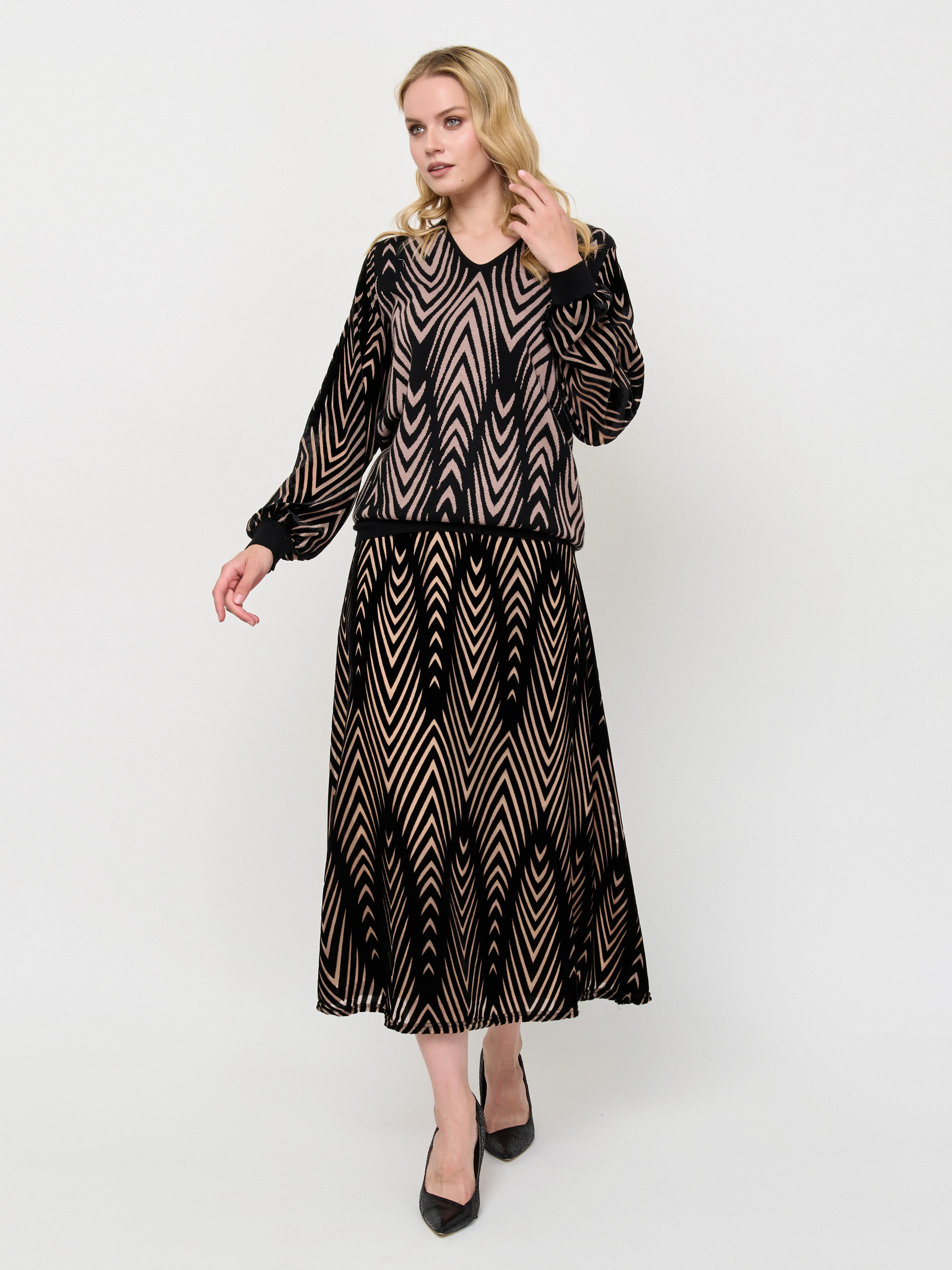 ЭKHJ142/м/24-02 Юбка LEO & UGO