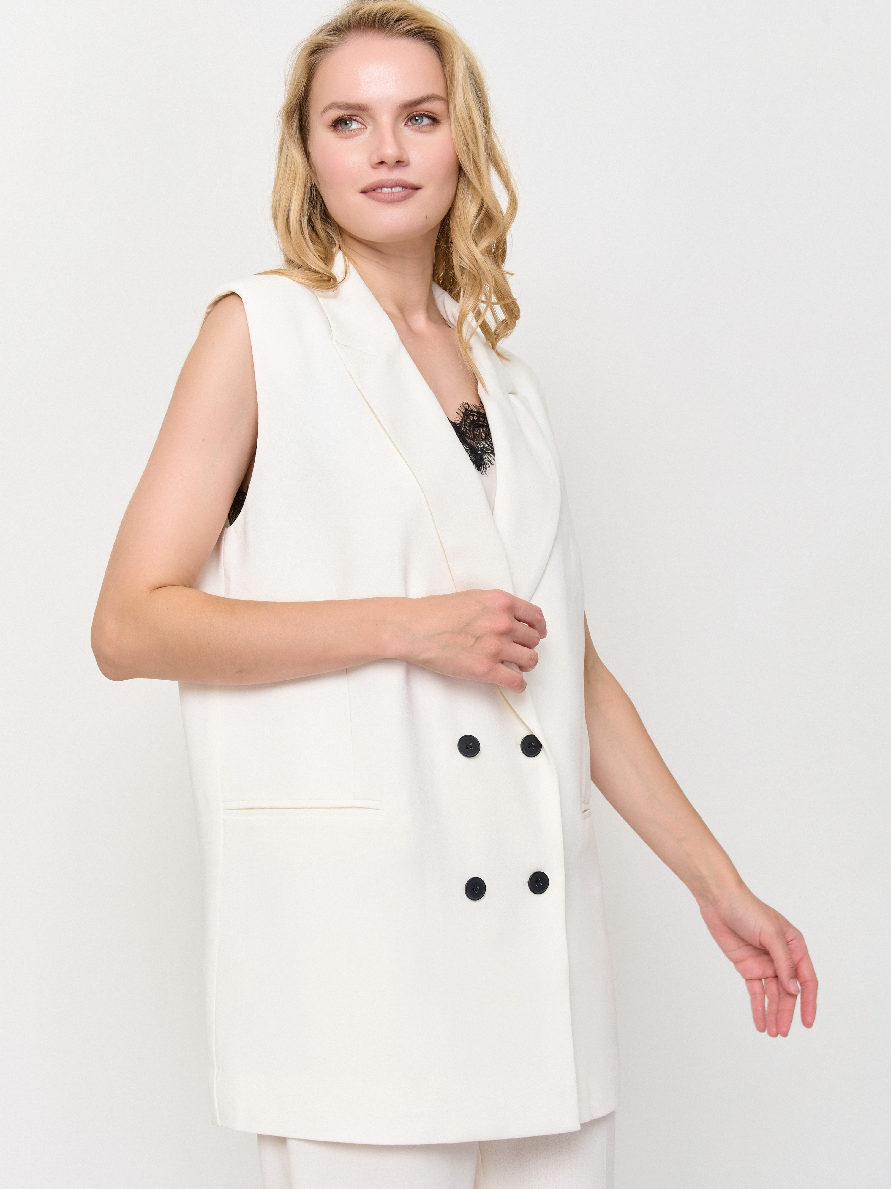 Э242102/1027/м/24-02 Жакет (без рукавов) Unq