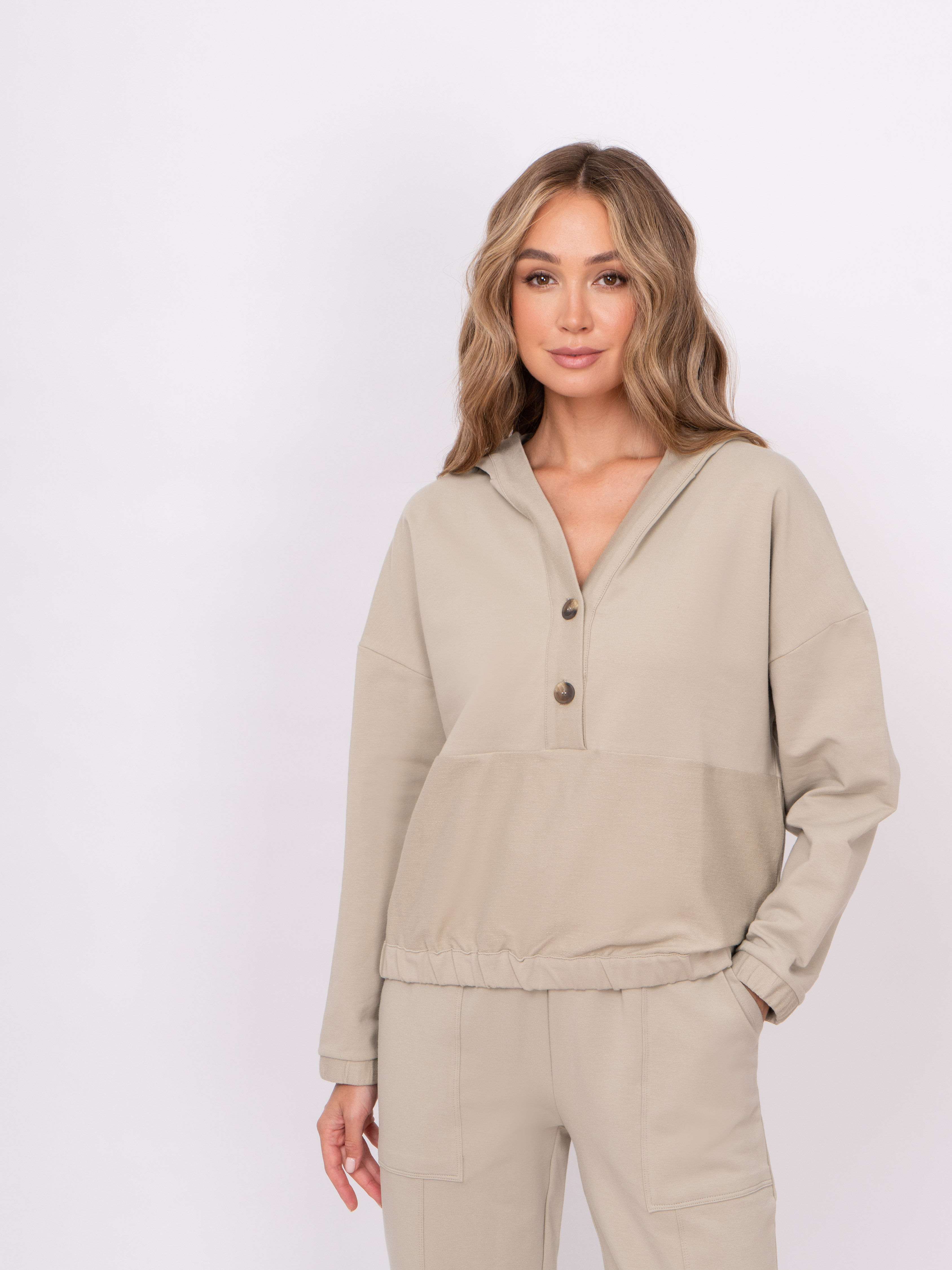 Э821362/30001/22-01 Толстовка Unq