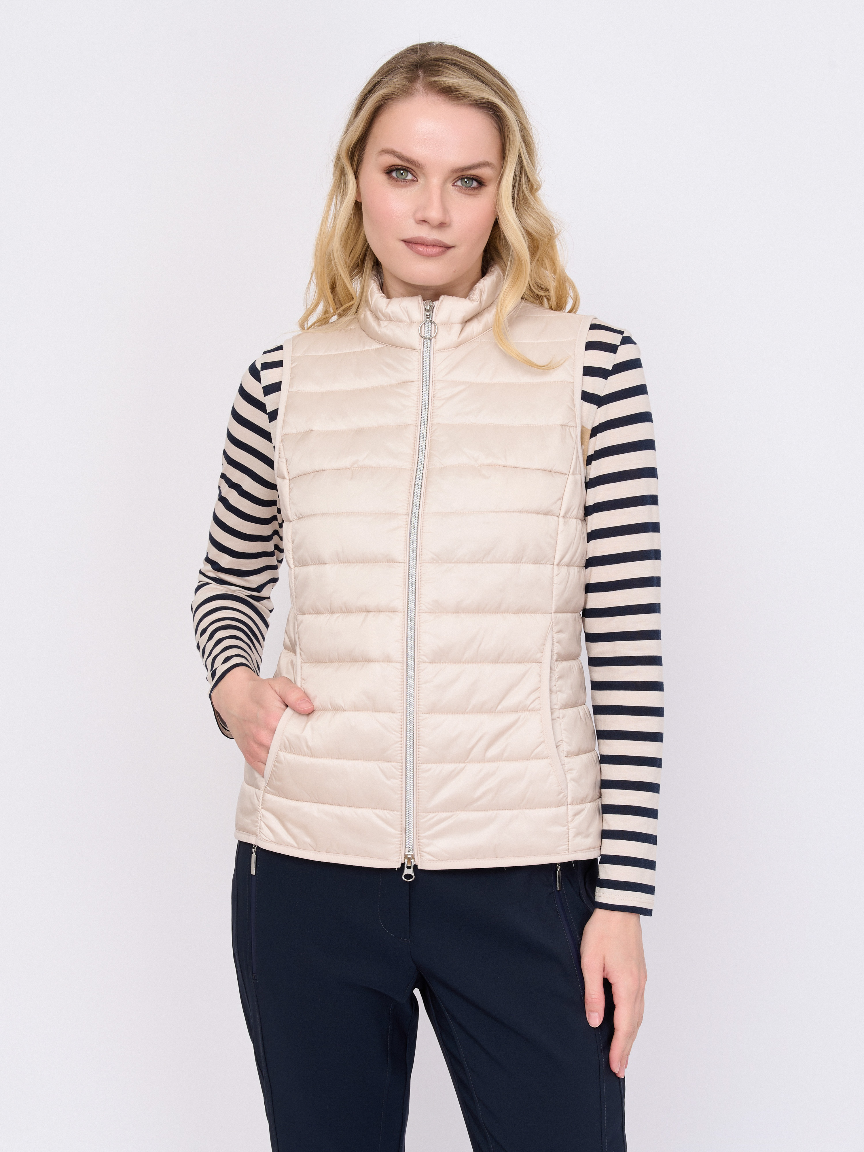 Э7230/1040/м/25-01 Жилет утепленный Betty Barclay