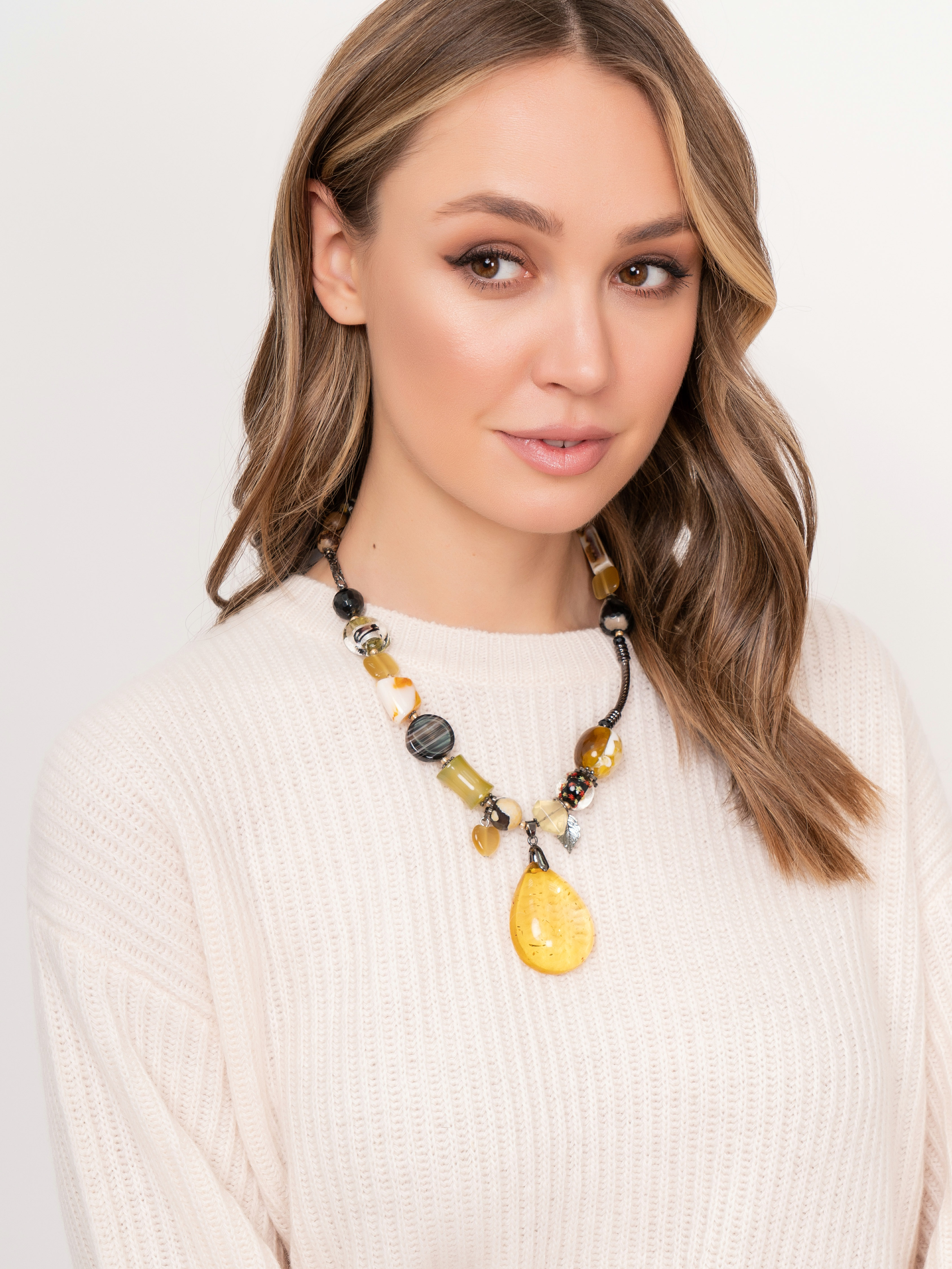 354055/21-02 Кулон Янтарный край Ярославна