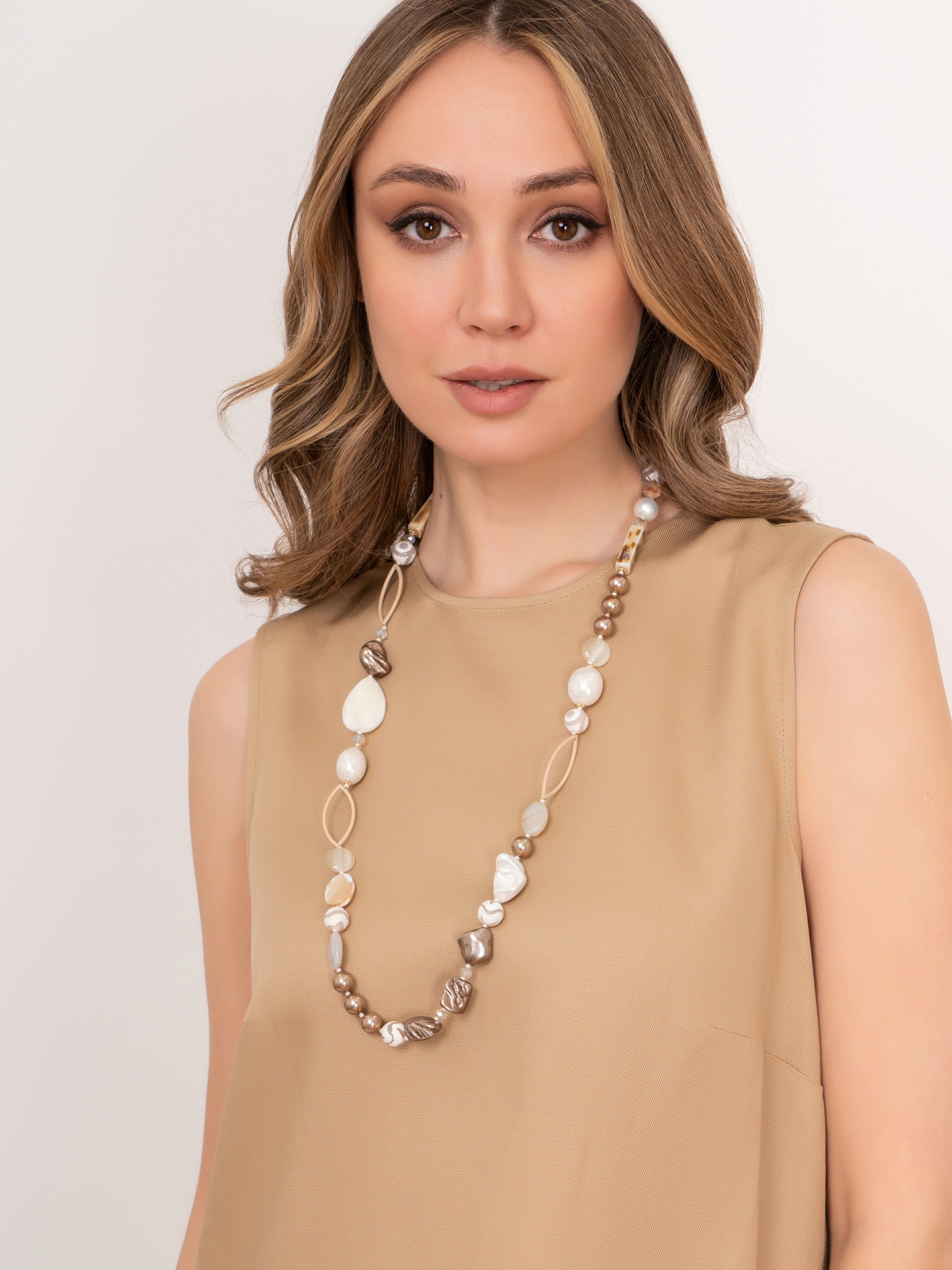 Э363262/22-01 Бусы Сливочный крем ср. Ярославна