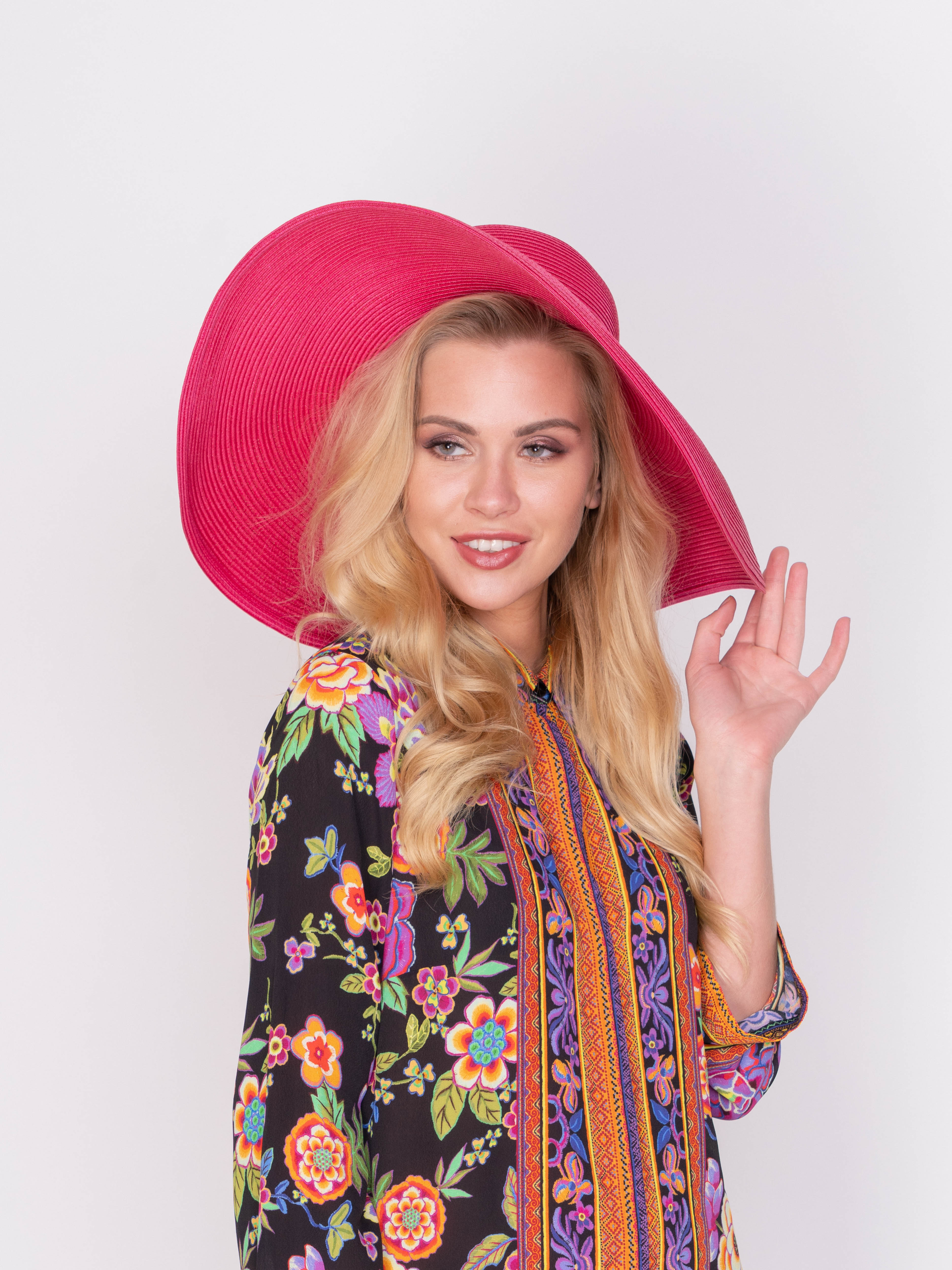 ЭROBI/19-01 Шляпа Luisa Spagnoli