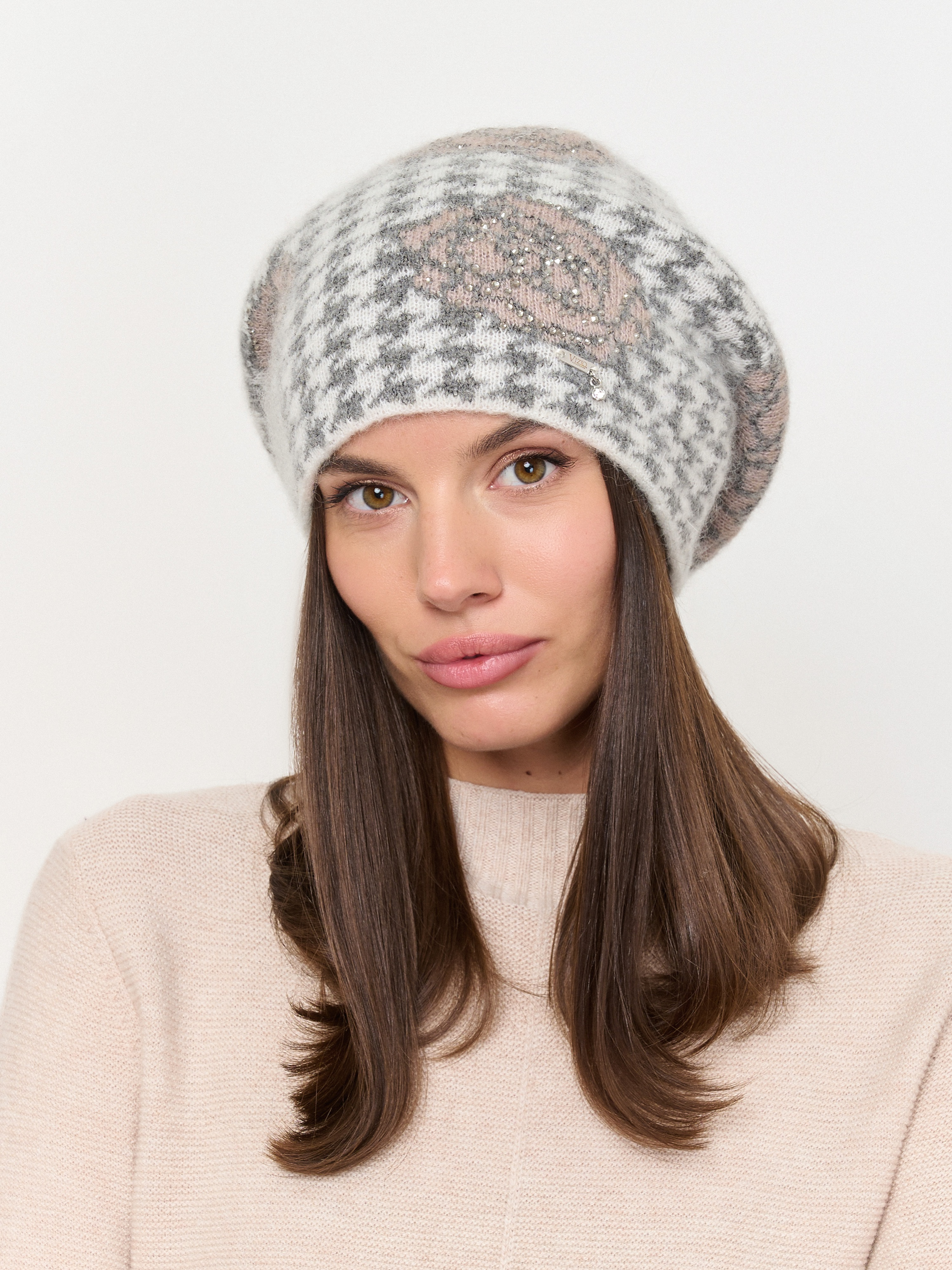 Э1370B/24-02 Берет Vizio