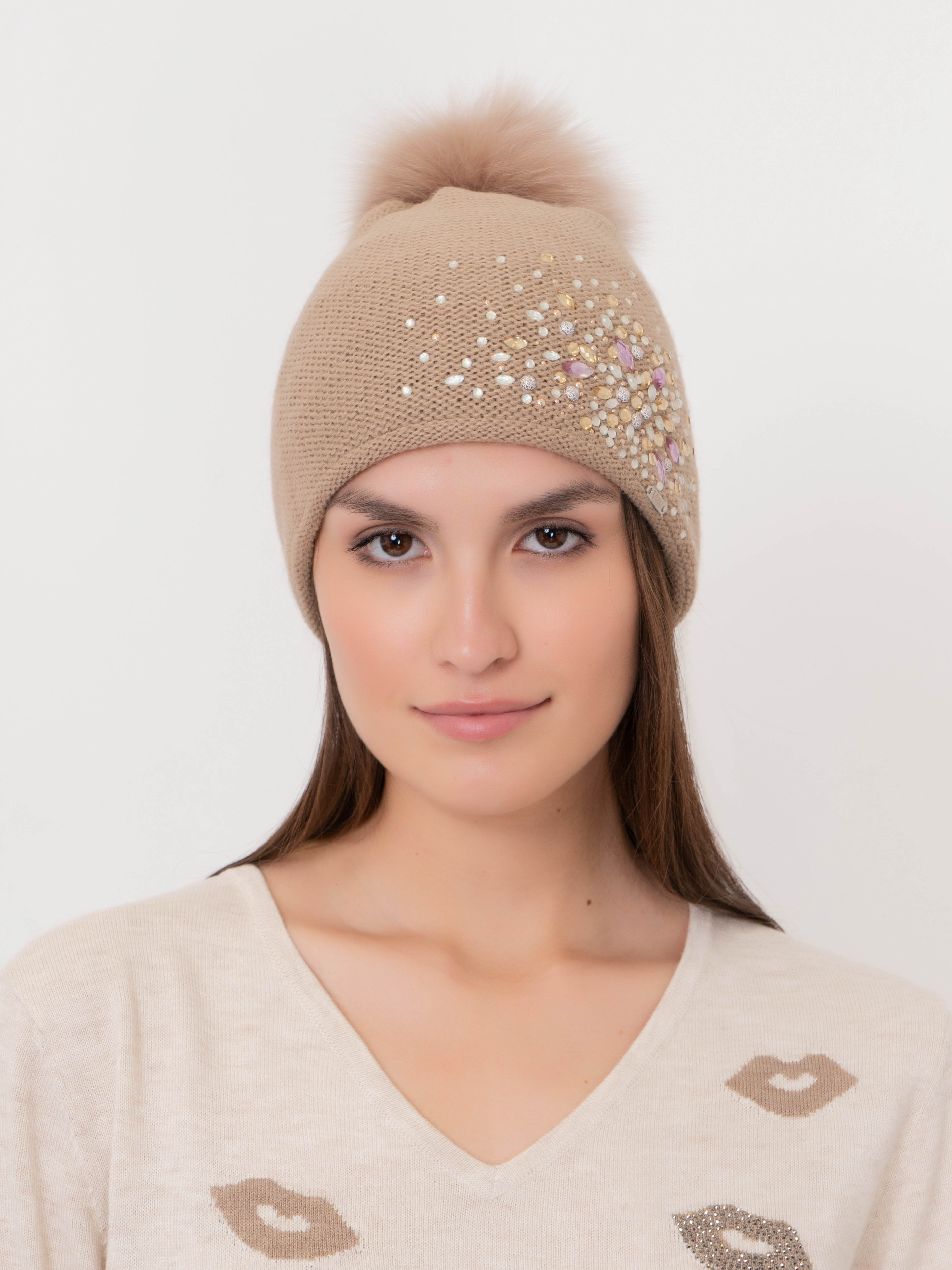 ЭS6823 CP6/20-2 Шапка с помпоном Vizio