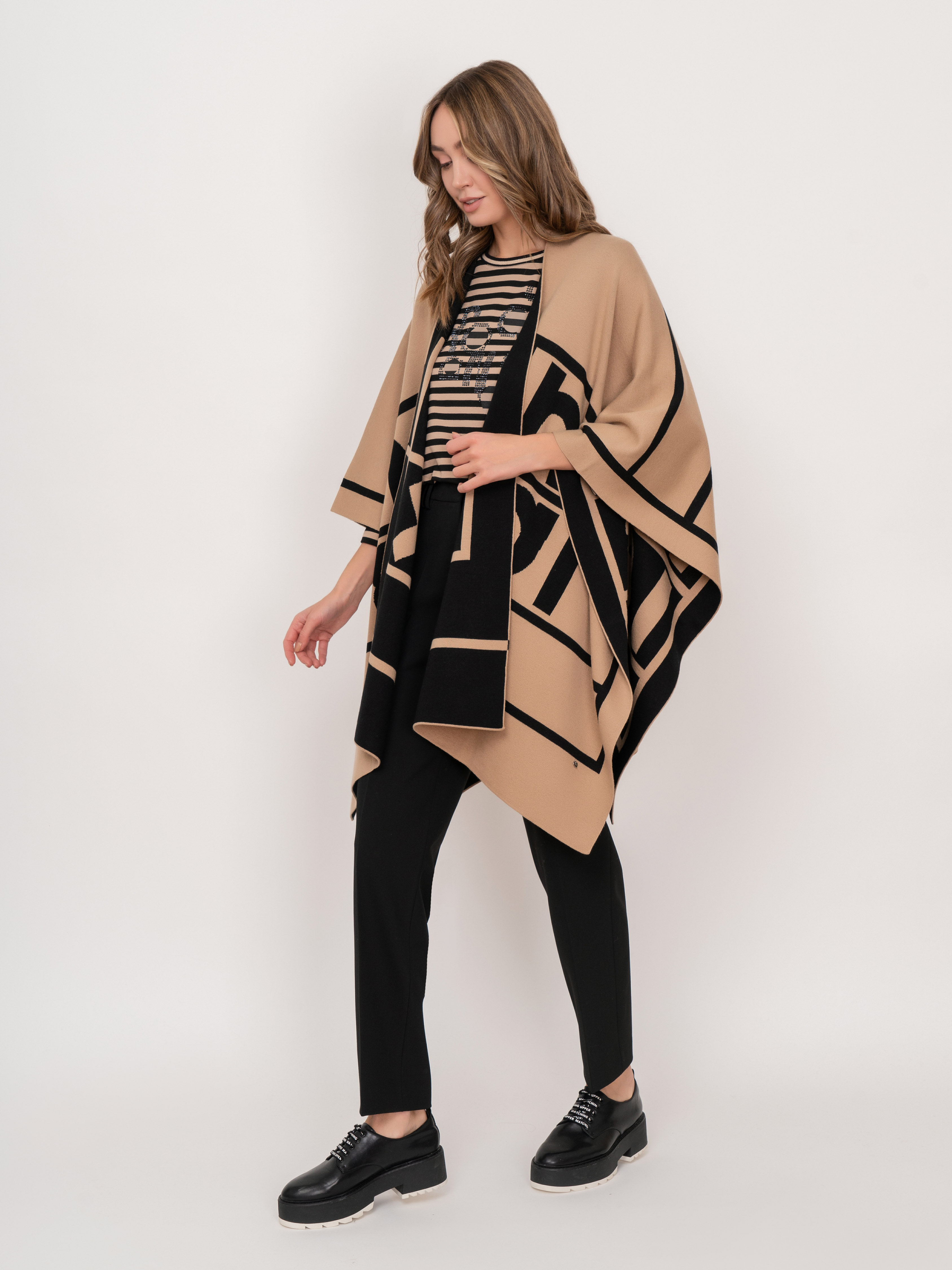 Э021525/21-02 Пончо тр. Rabe