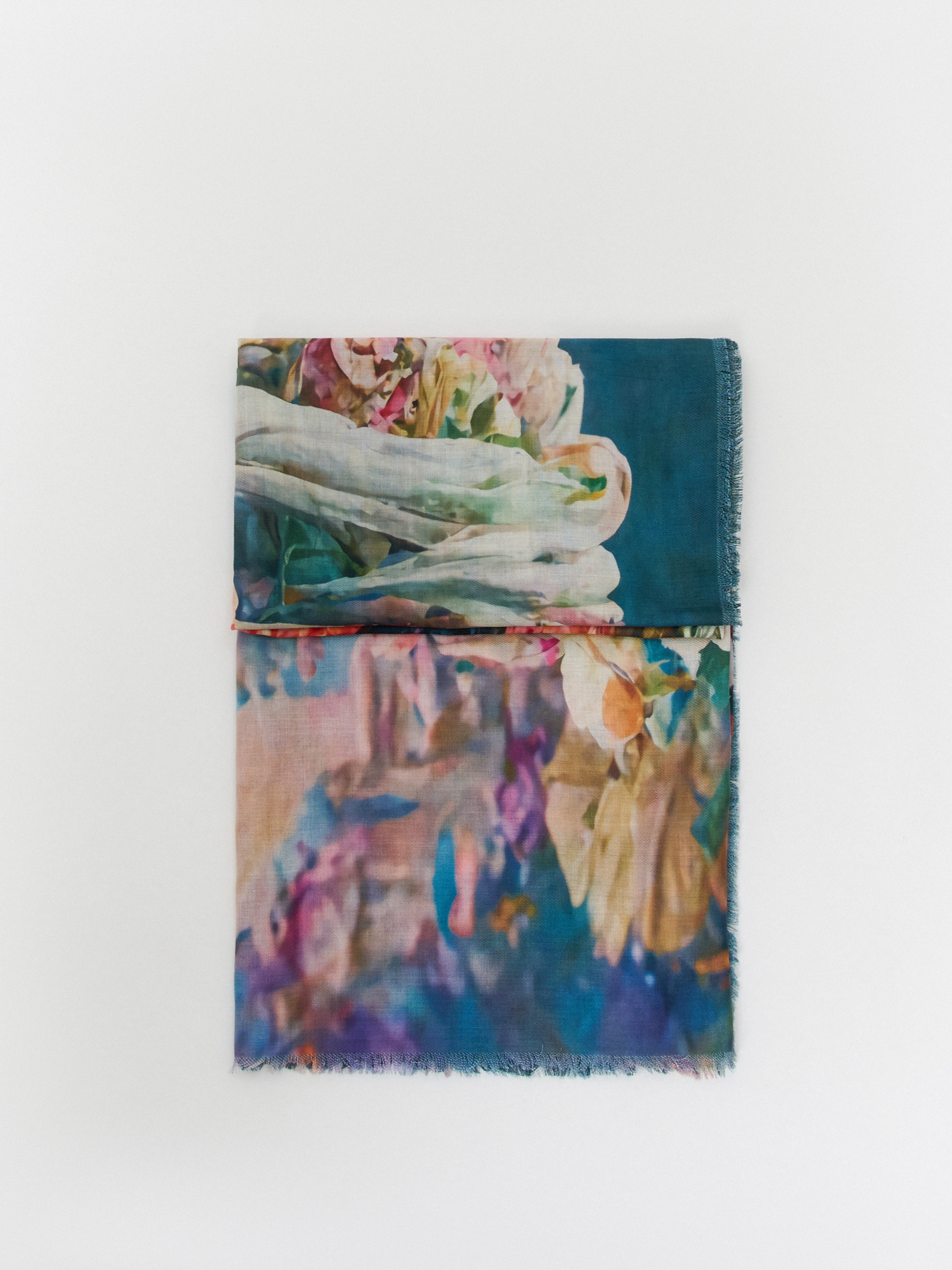 ЭLG33-154-18/м/24-02 Платок Labbra