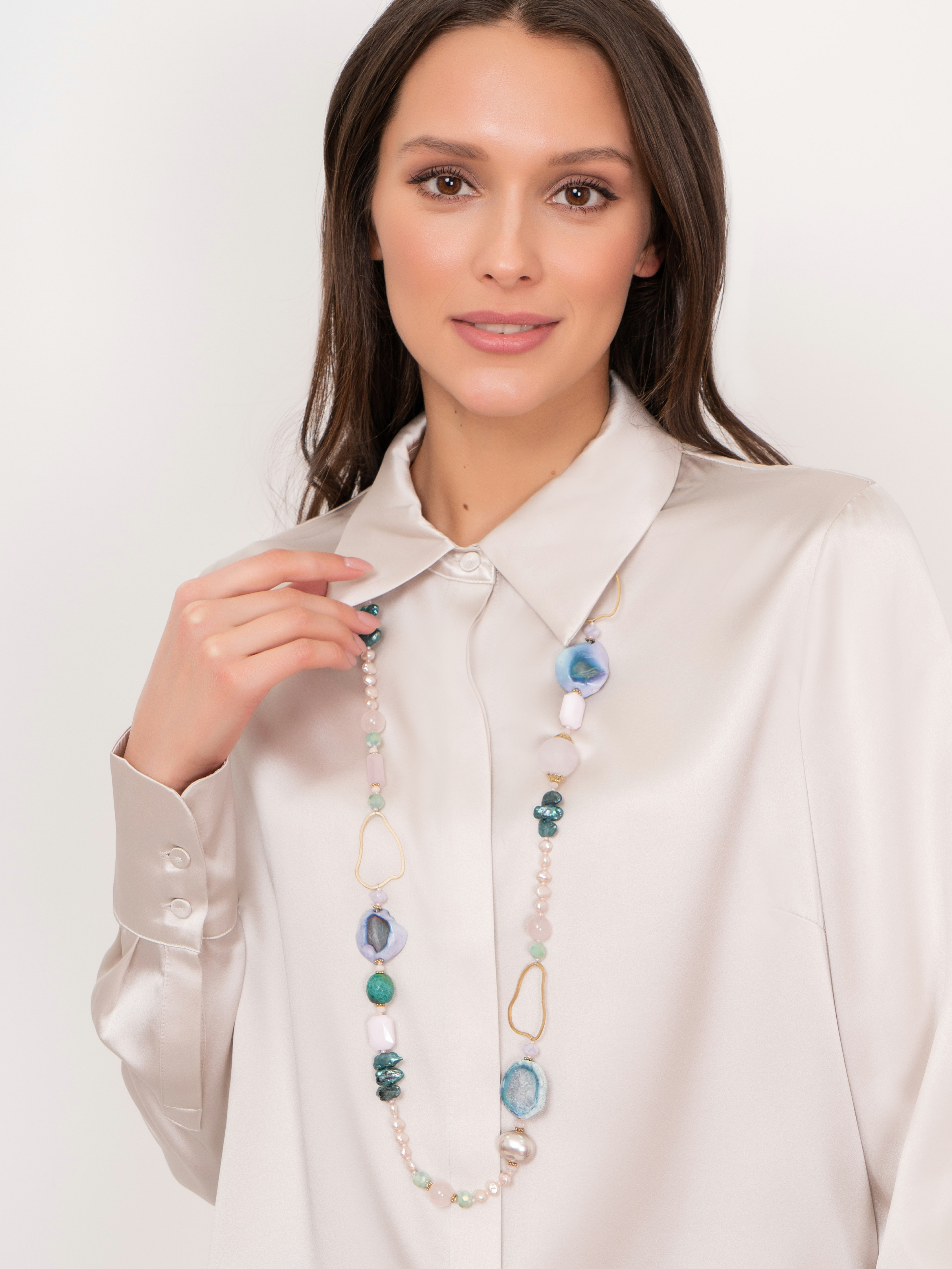 425885/21-02 Бусы Бал Радужной феи дл. Ярославна