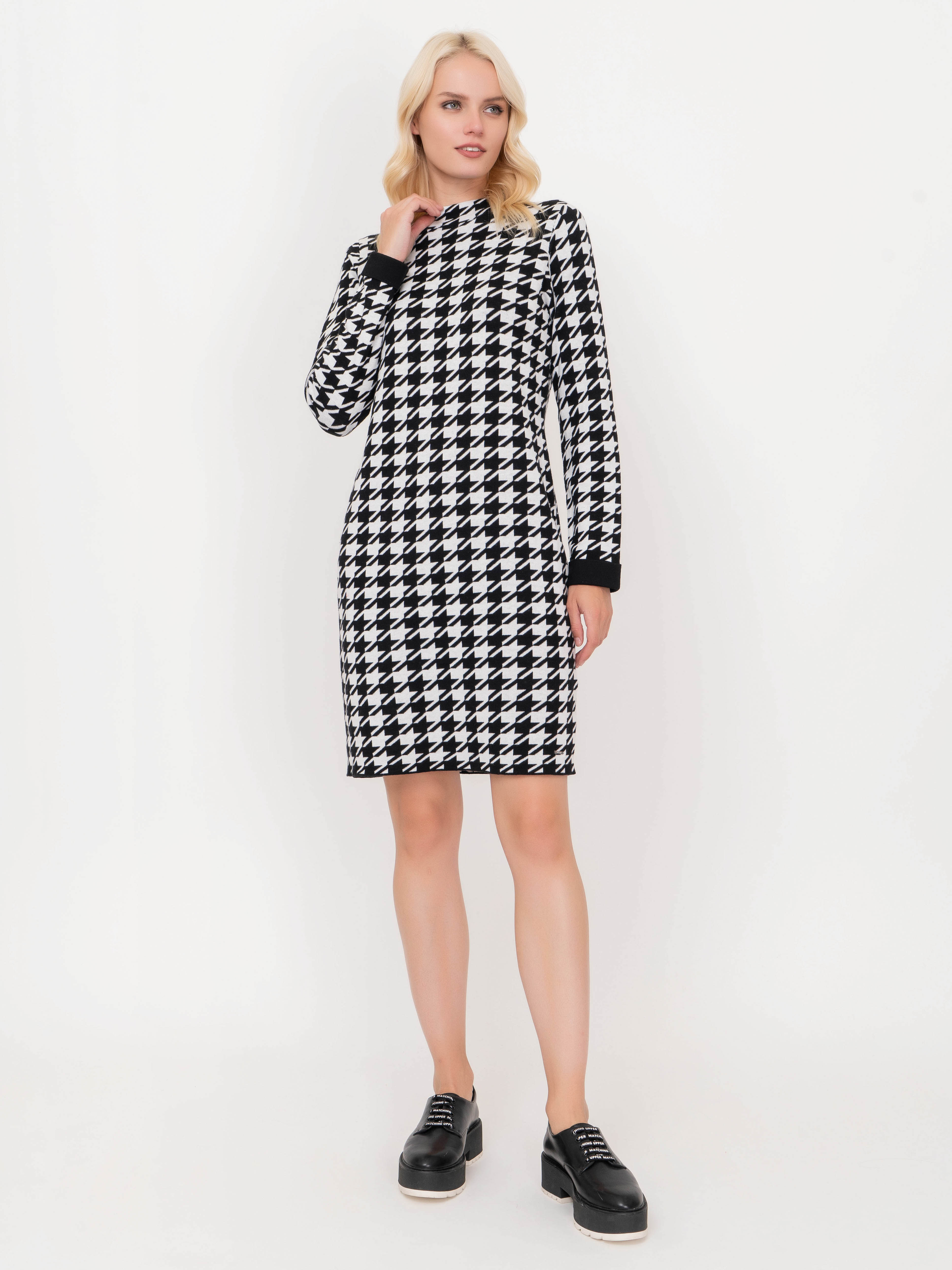 Э682010-15301/20-02 Платье тр. Taifun