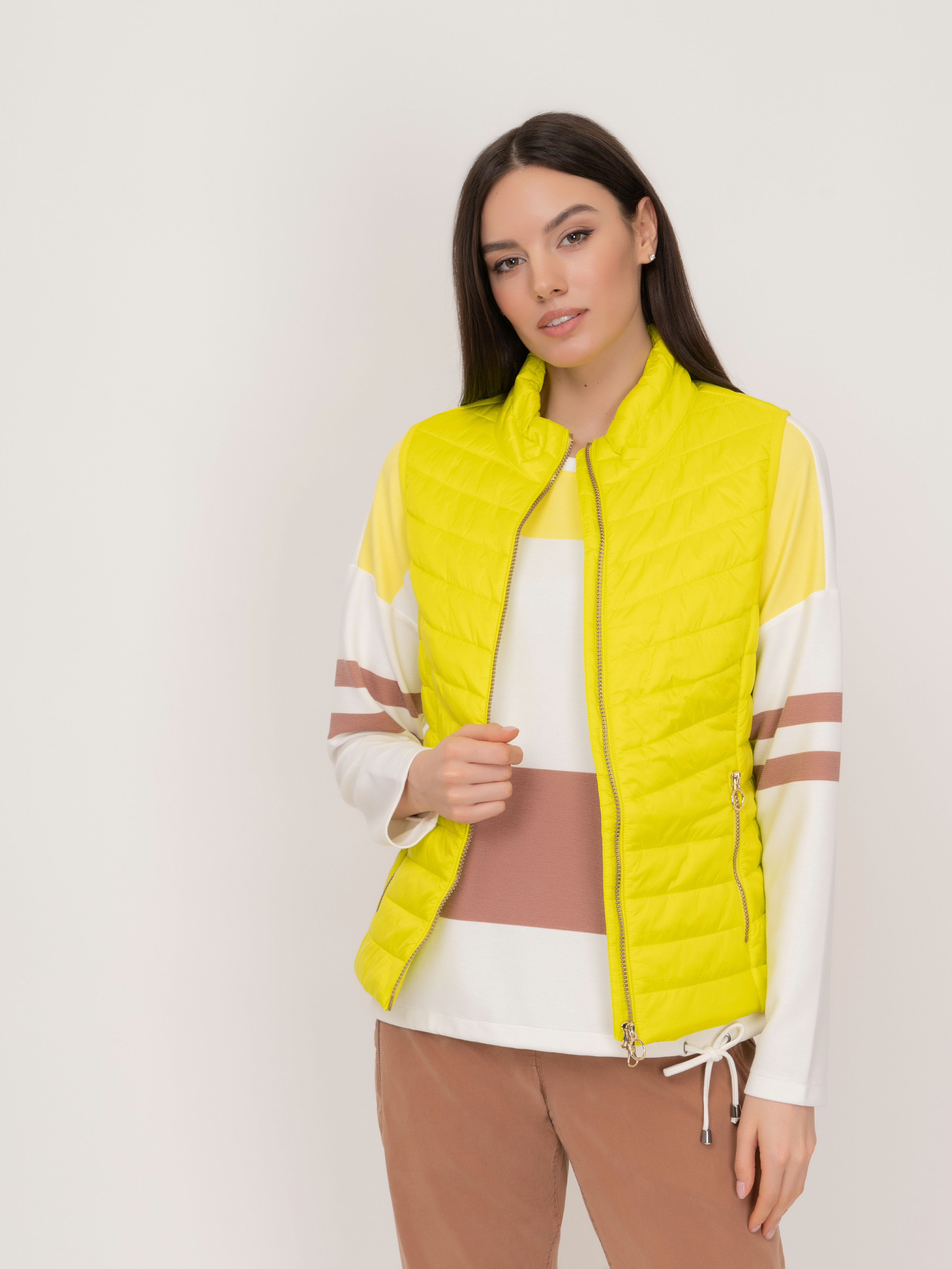 Э7134/1902/21-01 Жилет утепленный Betty Barclay