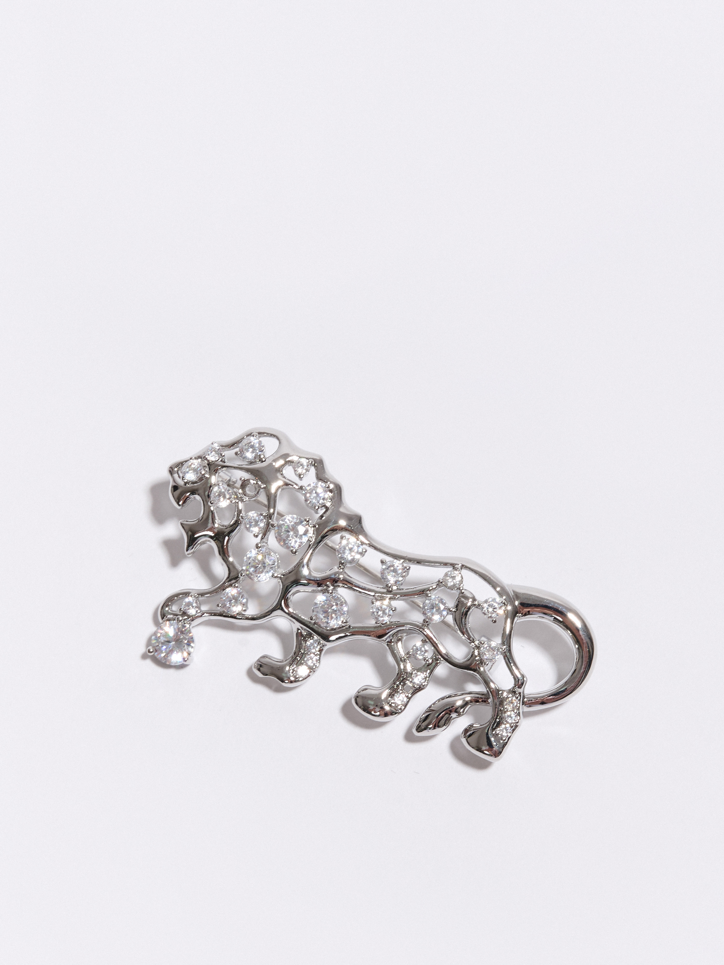 Э422969/24-02 Брошь Серебряный Лев Ярославна