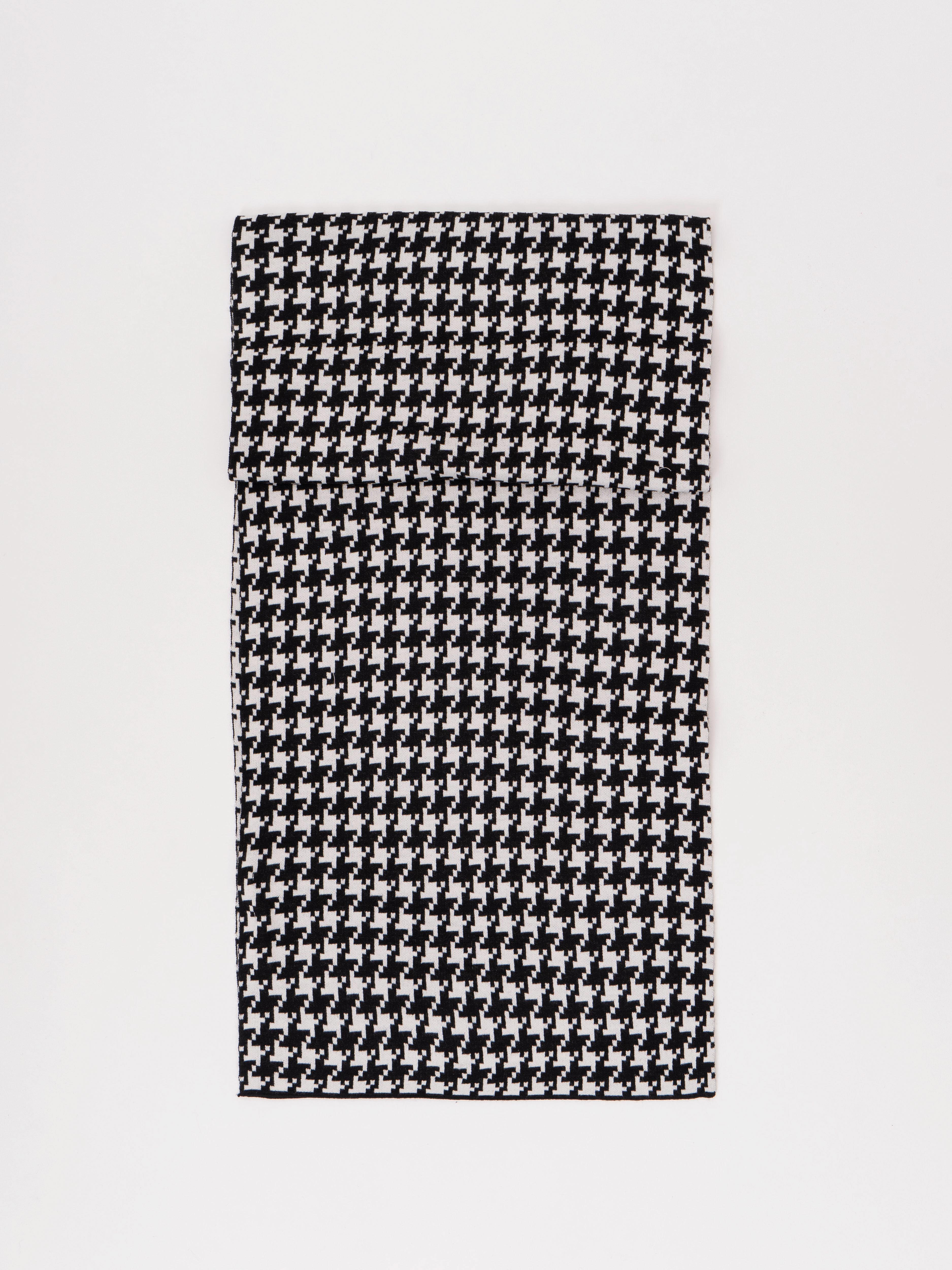 Э401000-35714/20-02 Шарф Gerry Weber