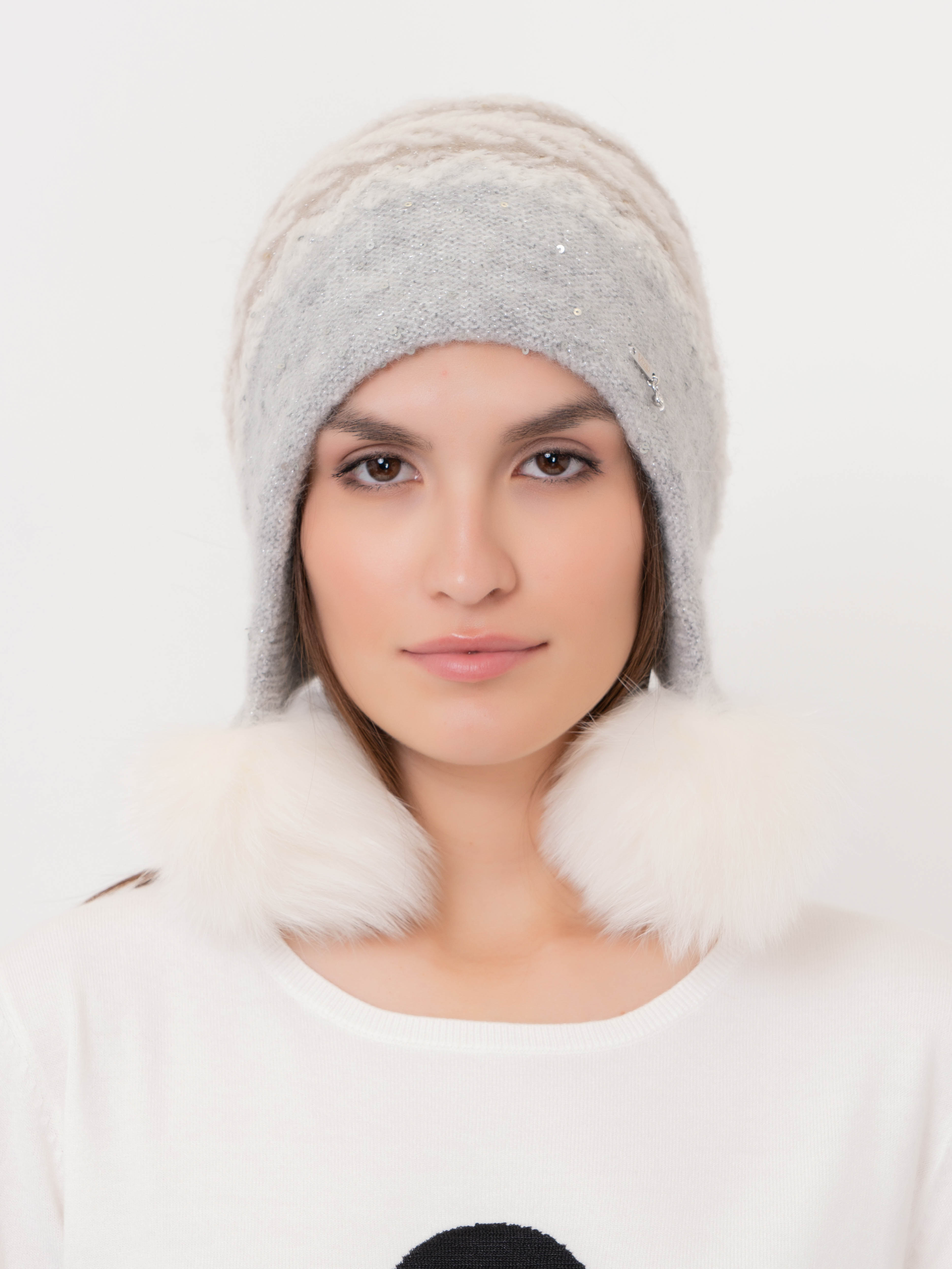 ЭS6755 PP66/20-2 Шапка с помпоном Vizio