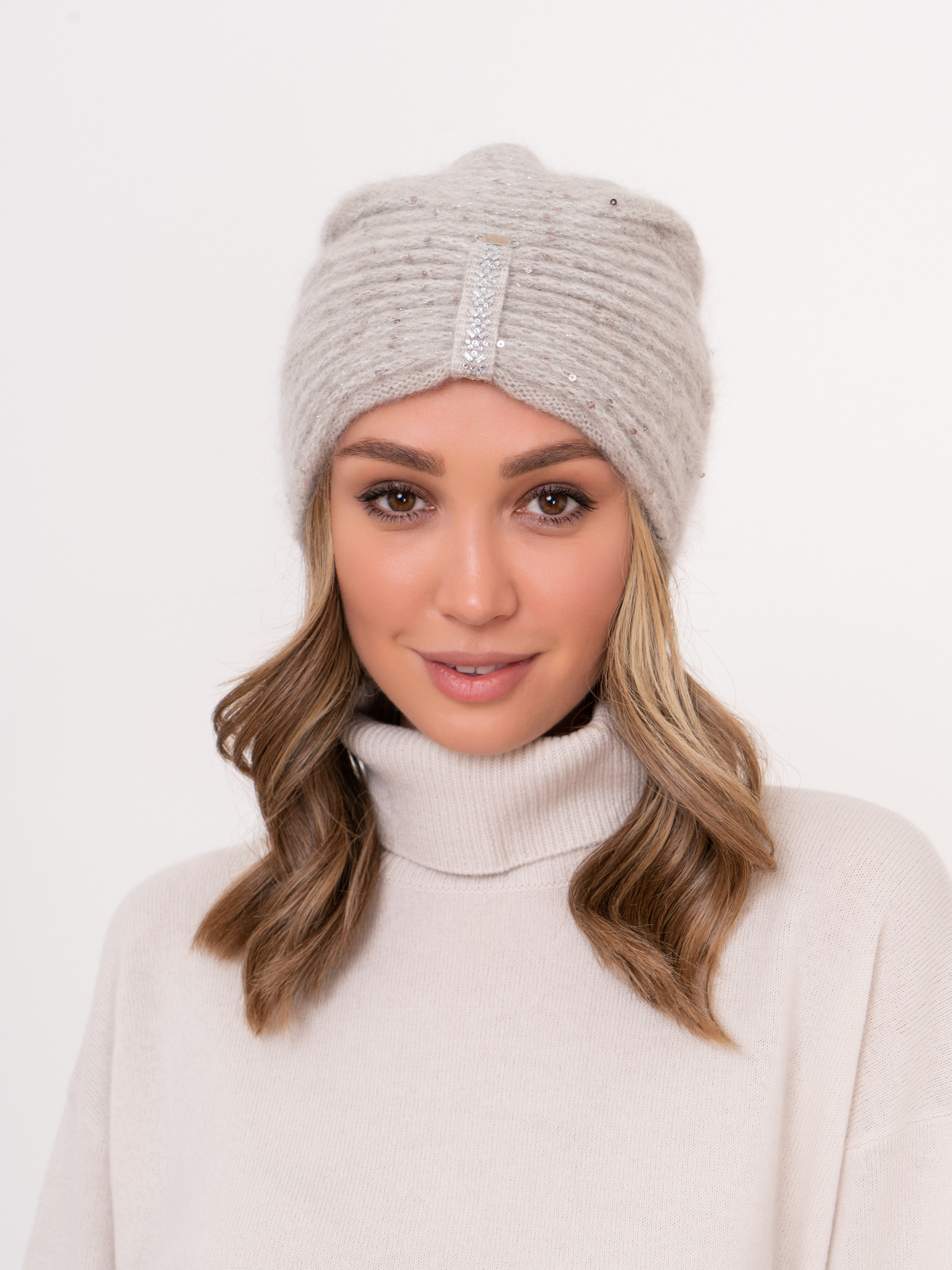 Э6942 N/21-02 Шапка Vizio