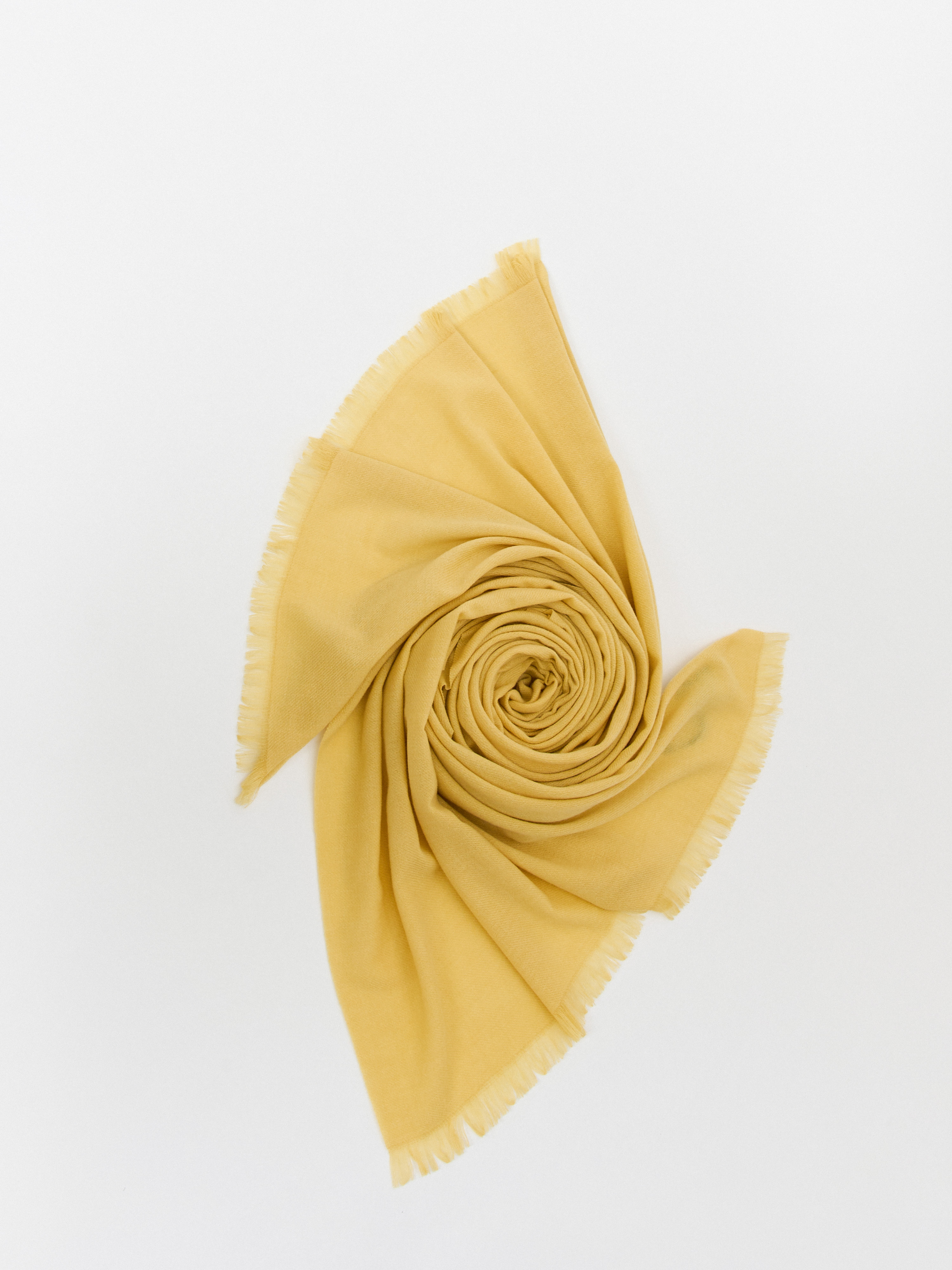 ЭLSZ72-330-03/м/24-02 Палантин Labbra