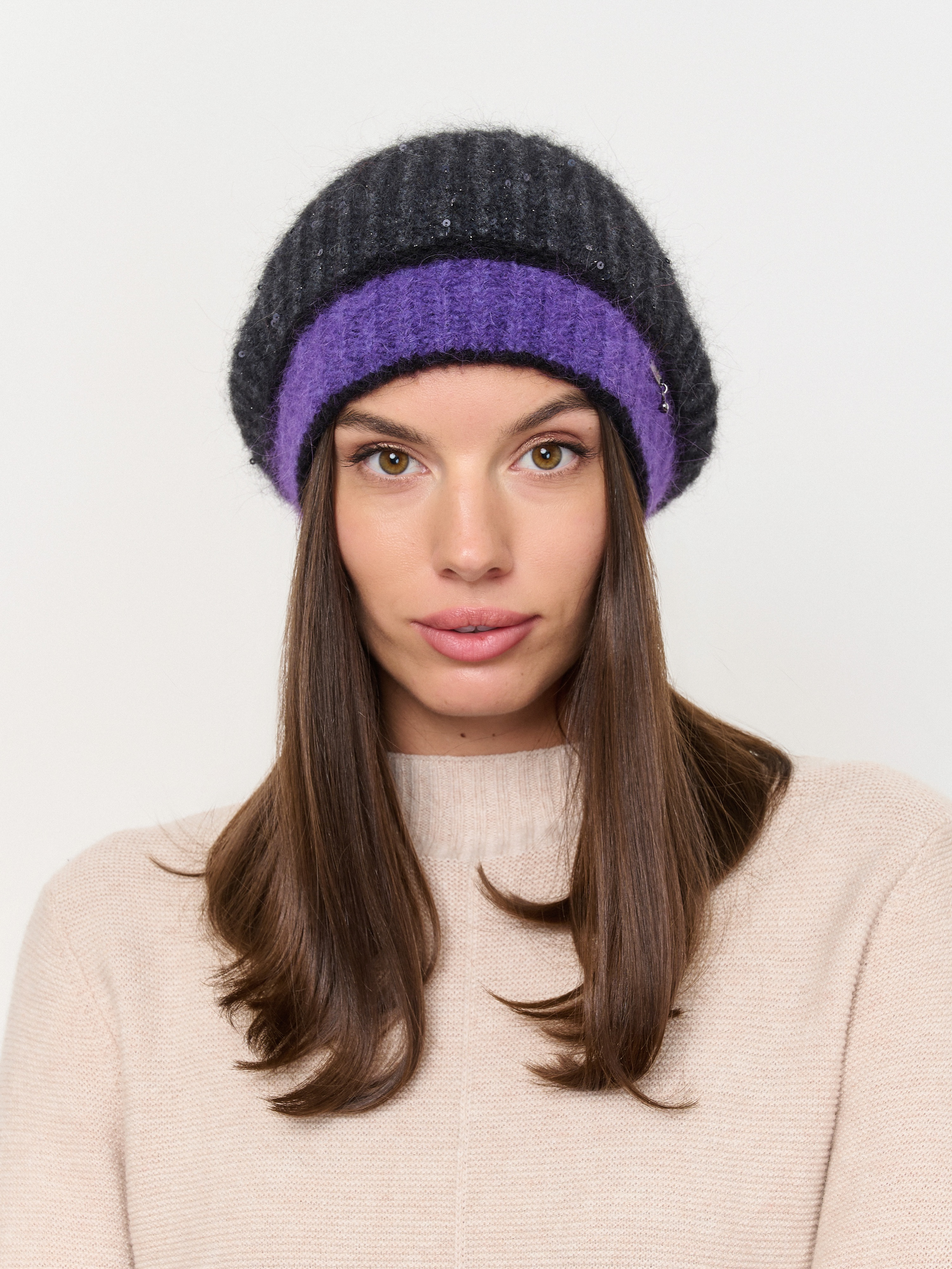 ЭSS1334BO/24-02 Берет Vizio