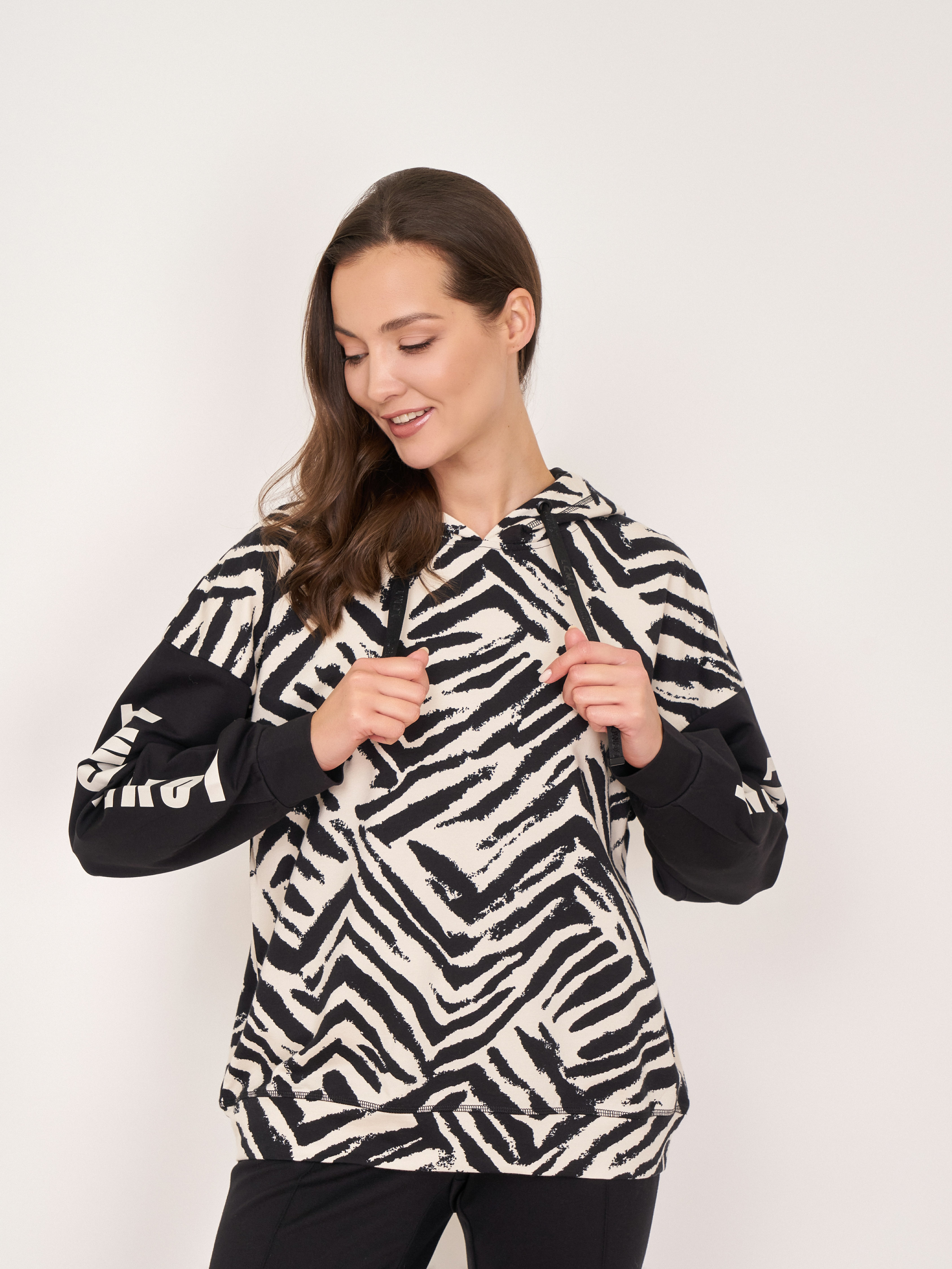 Э631300/22-02 Джемпер Lecomte