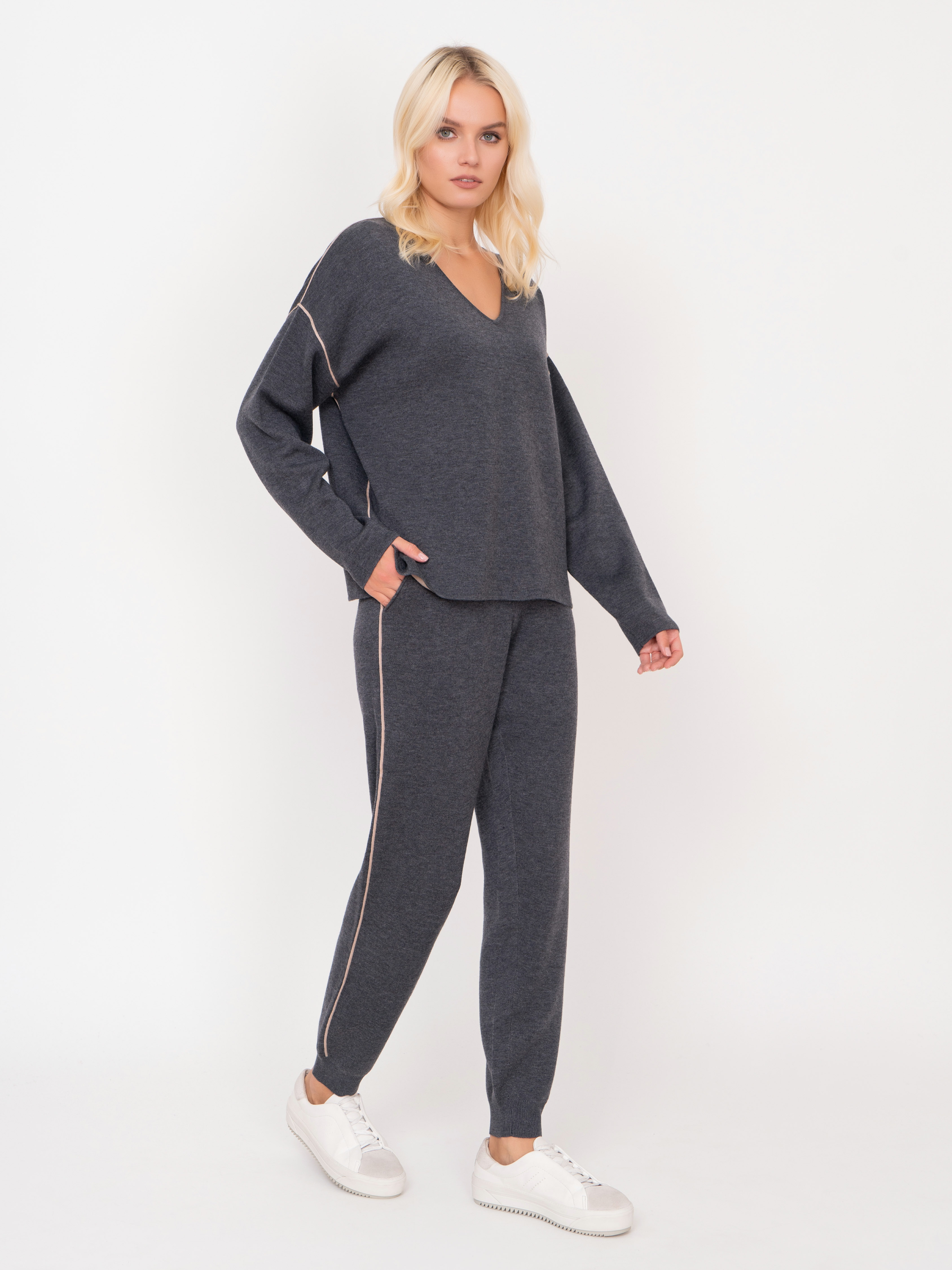 Э912282/20013/21-02 Брюки тр. Unq