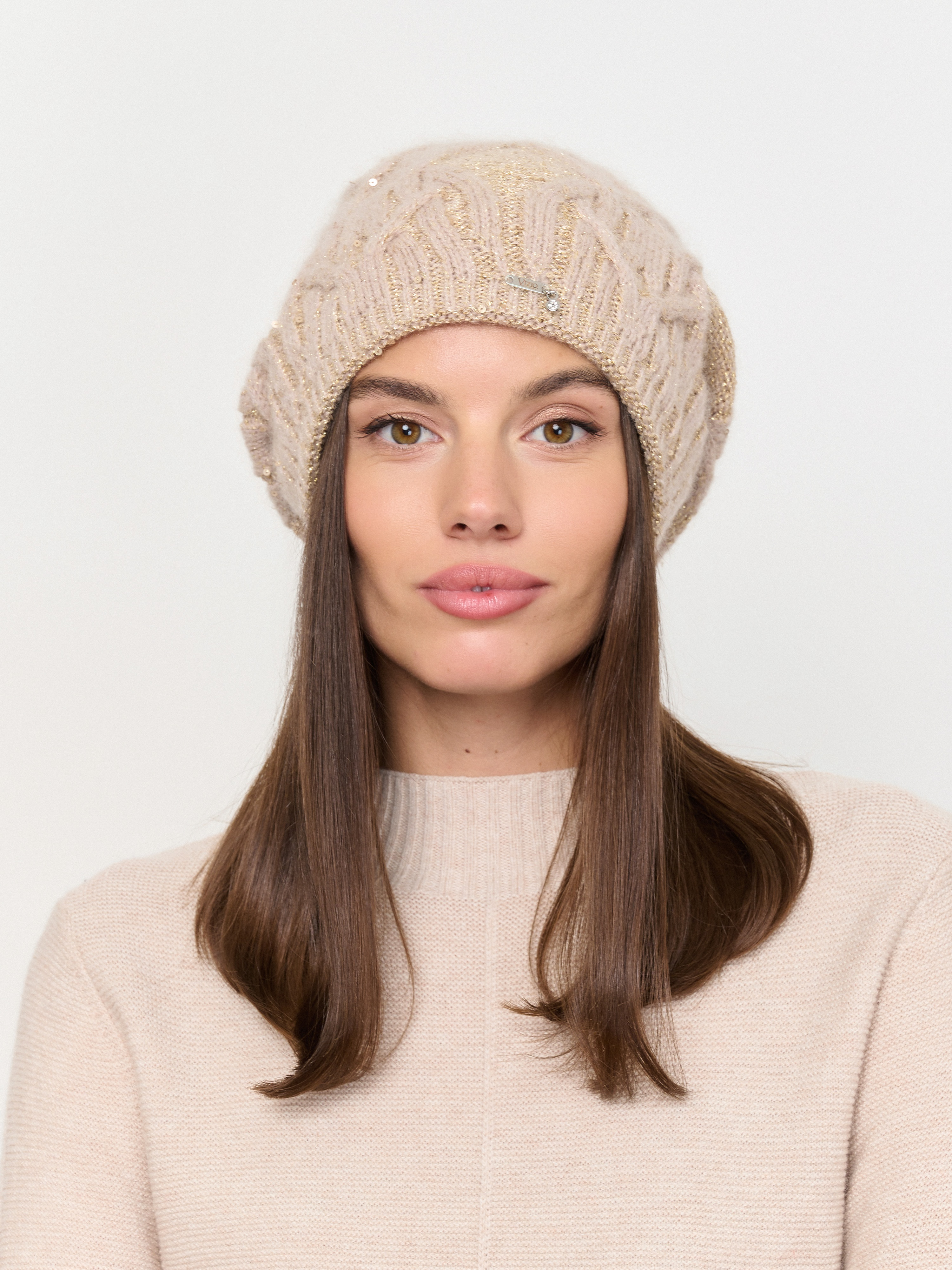 ЭSS1363B/24-02 Берет Vizio