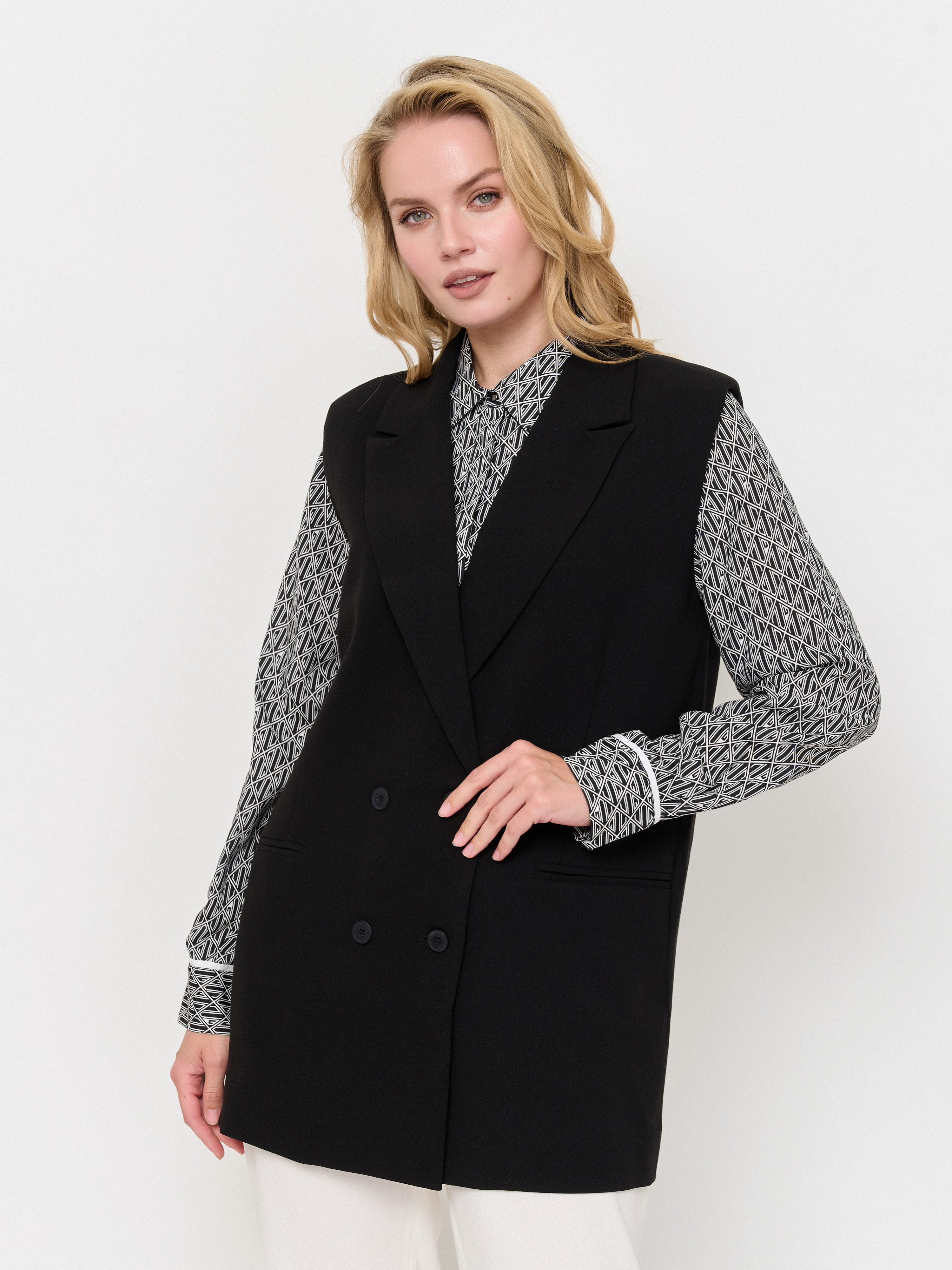 Э242102/1027/м/24-02 Жакет (без рукавов) Unq