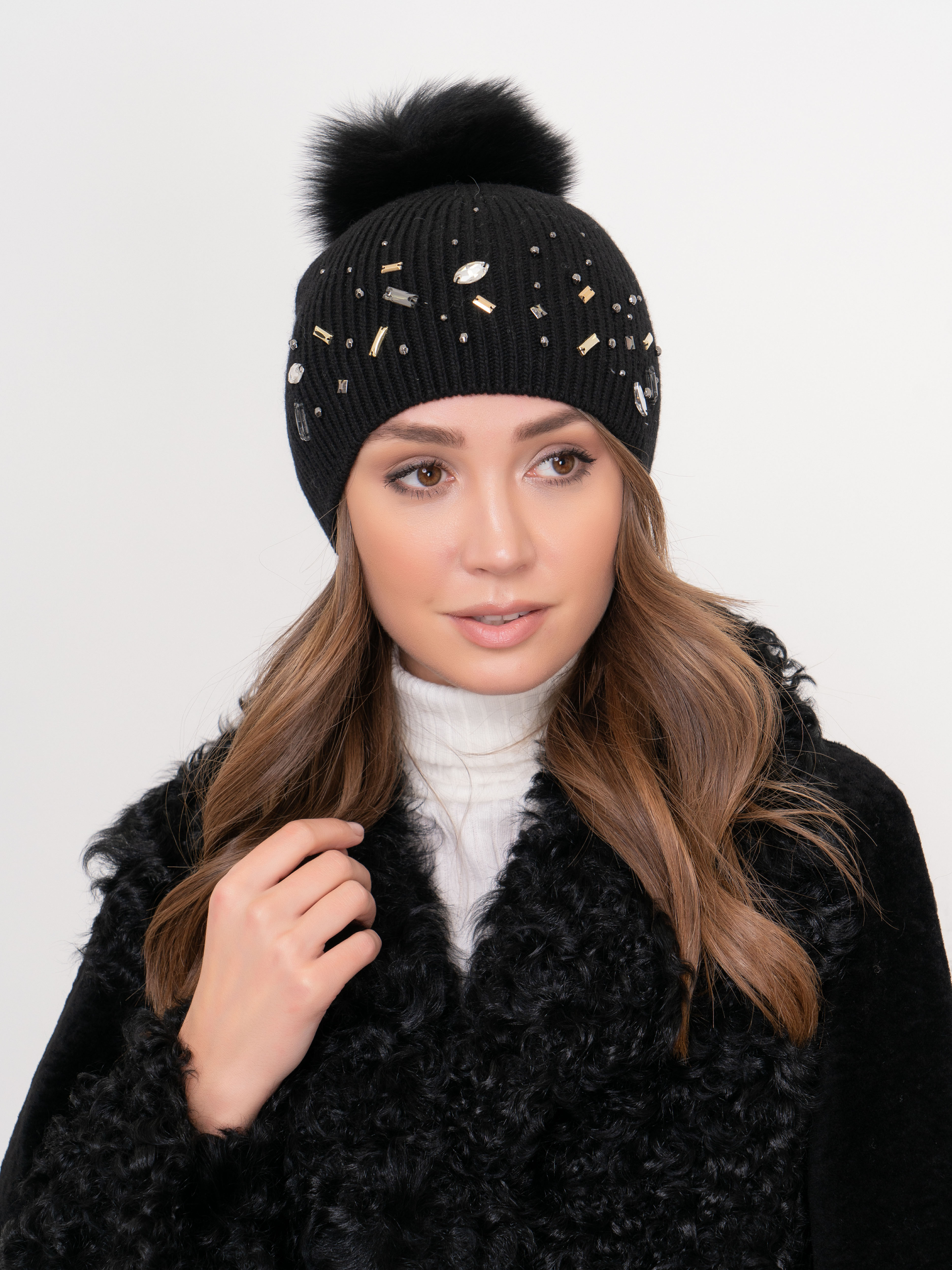 Э65760306 FIGLIO/20-02 Шапка с помпоном Marella